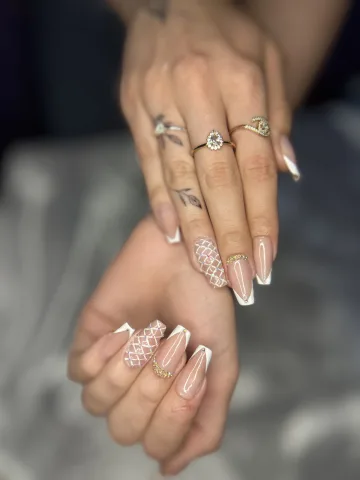 Alongamento molde F1 — Manicure e Pedicure em Telêmaco Borba, PR